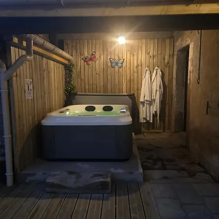 Le Charme De Avec Jacuzzi La Petite-Pierre